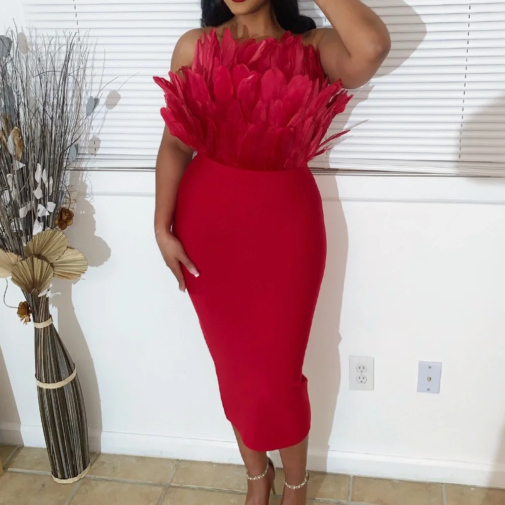 Dresses - Picture 2 of 7
